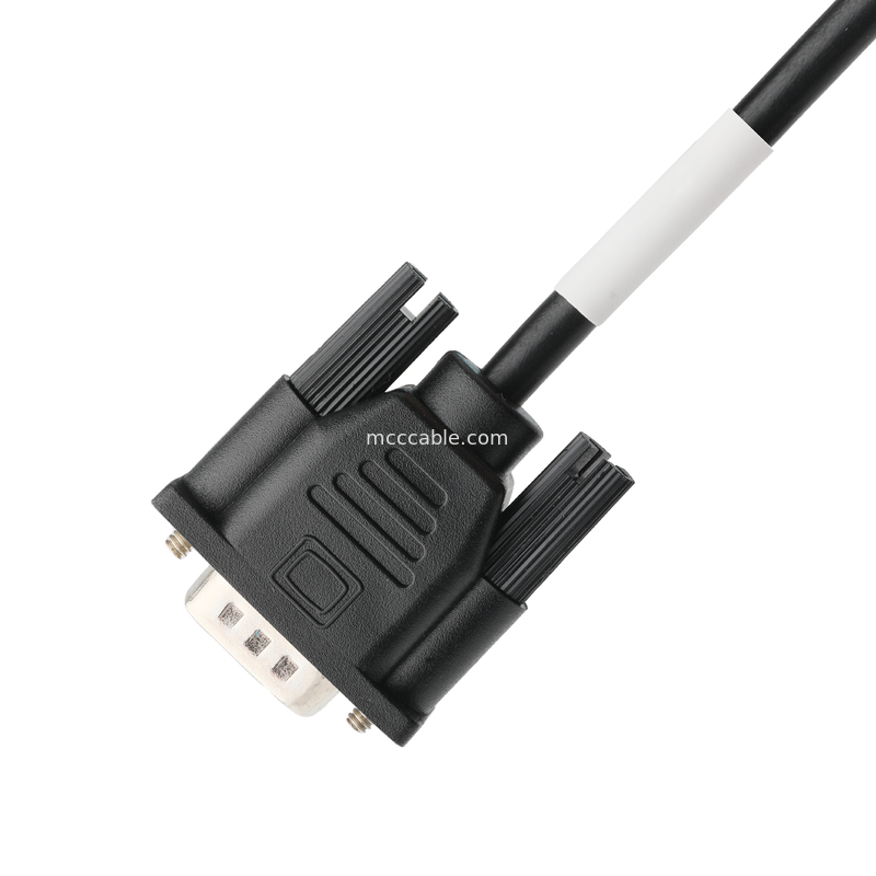 D-SUB-9Pin Đàn ông SOLDER TYPE lõi cao su màu trắng vỏ bọc nickel đến D-SUB-9Pin kết nối nữ OEM / ODM